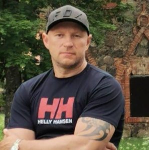 Lielizmēra radio vadāmās mašīnas - Gedvidas Sirvydis dalībnieka profils