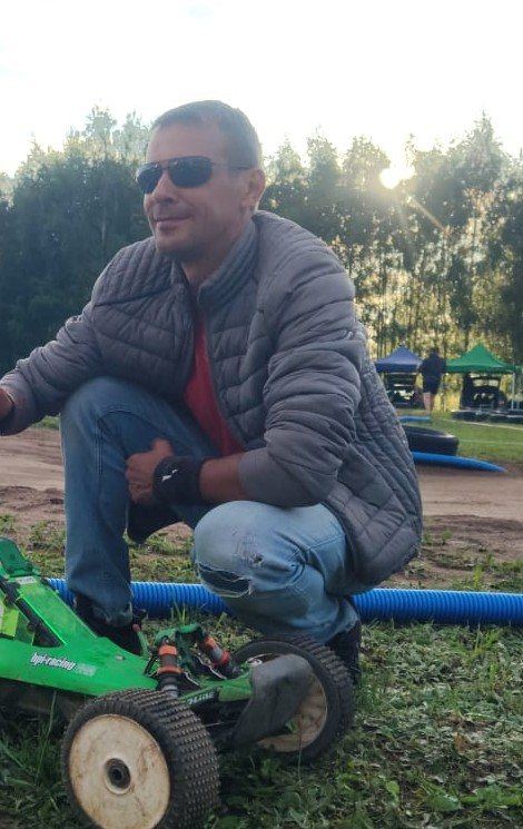 Lielizmēra radio vadāmās mašīnas - Raitis Amatnieks dalībnieka profils